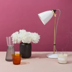 Stoneware Vase - Black -Home Furnishing Store 2022 COLOR EDITORIAL APRIL12905