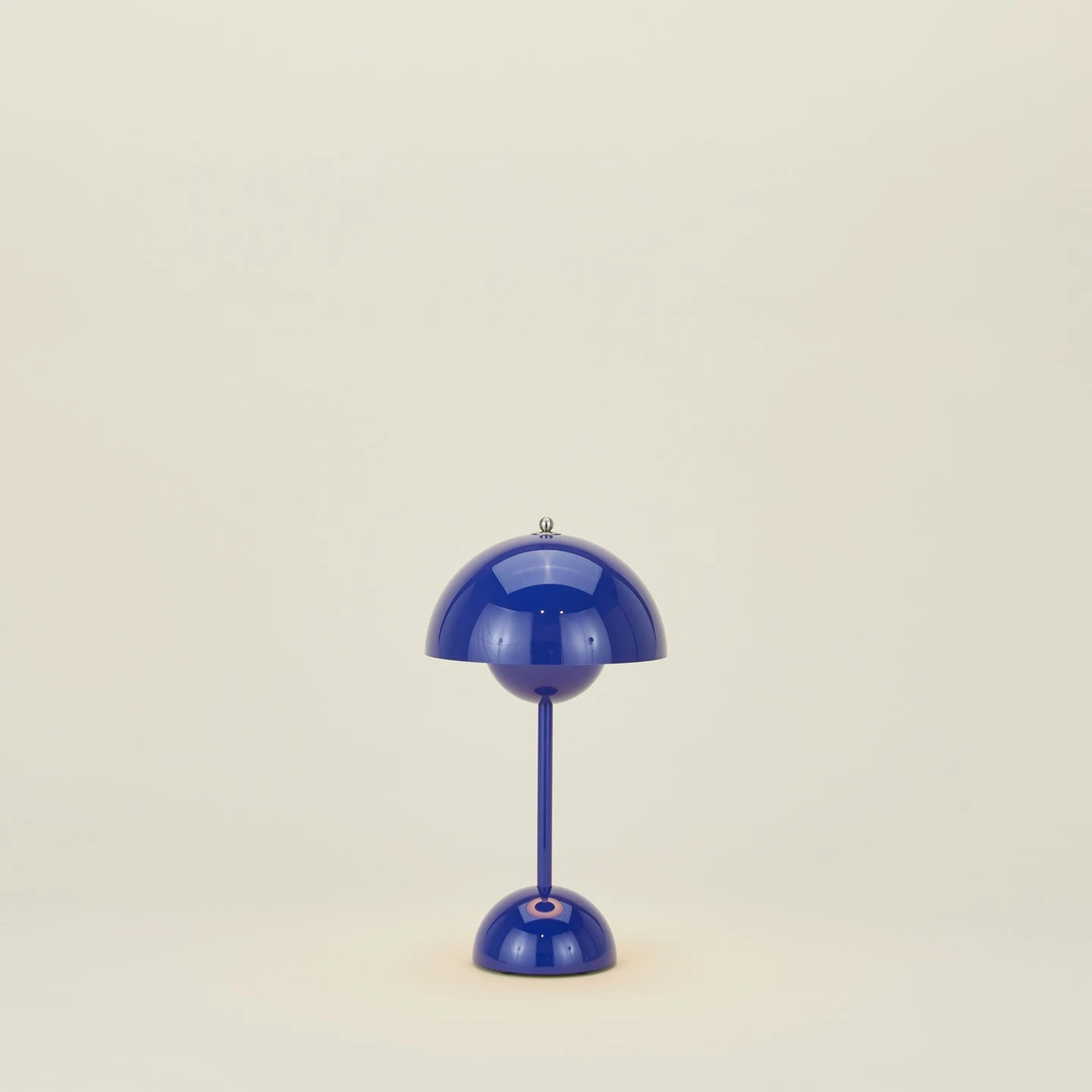 &Tradition Flowerpot Portable Lamp - Cobalt 1 &Tradition Flowerpot Portable Lamp - Cobalt