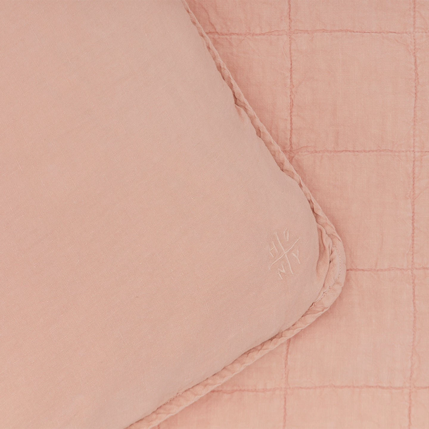 Simple Linen Quilted Shams, Set Of 2 - Blush 3 Simple Linen Quilted Shams, Set Of 2 - Blush - Image 3