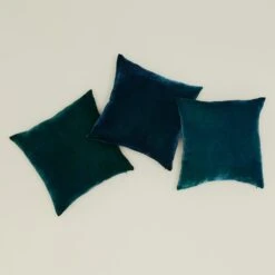 Reversible Velvet + Linen Pillow - Peacock -Home Furnishing Store EDD.300.30.001.490 VAR
