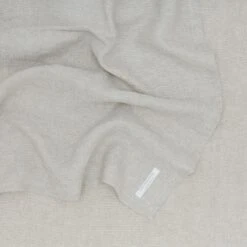 Washed Linen Waffle Throw Blanket - Natural -Home Furnishing Store FOG.300.30.002.045 DETAIL2