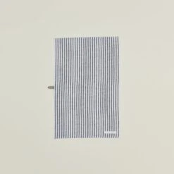 Chambray Linen Towel - Navy -Home Furnishing Store FOG.600.50.004.580 a 4fe74b90 a2d3 4042 be6e 20df25da9b2d