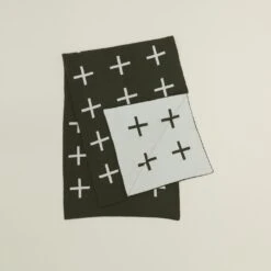 Cross Knit Throw - Olive