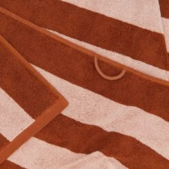 Simple Striped Terry Beach Towel - Blush/Terracotta -Home Furnishing Store simple striped towel blush detail HNY.600.5X.050.095 cddacd14 4b4a 4c36 980d 918a7053394a